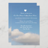 ロマンチックな空の白い雲の結婚式招待状 招待状 (正面/裏面)