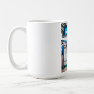 "ロマンチックな空港さらば：ターバンドプリンスとビー コーヒーマグカップ