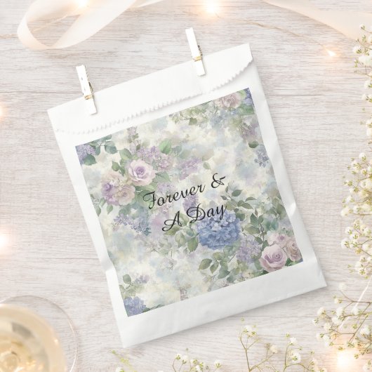 ロマンチックな紫とピンクの花の結婚式 フェイバーバッグ (クリップ留めされた状態)