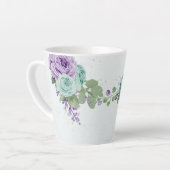 ロマンチックな紫と青の花と緑 カフェラテマグ (左アングル)