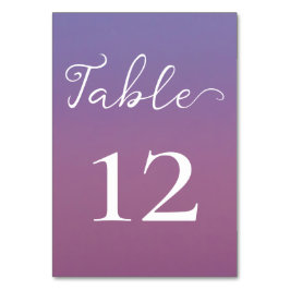ロマンチックな紫の夕日の雪の結婚山々 テーブルナンバー