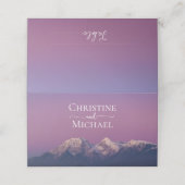 ロマンチックな紫の夕日の雪の結婚山々 プレイスカード (外部開封)