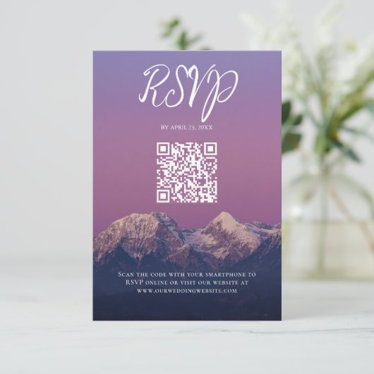 ロマンチックな紫の夕日の雪の結婚山々 出欠カード (スタンド正面)