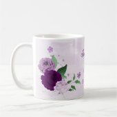 ロマンチックな紫の花と緑の葉 コーヒーマグカップ (左)