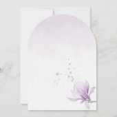 ロマンチックな紫の花の植物性結婚の 招待状 (裏面)