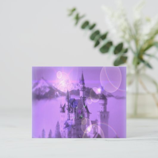 ロマンチックな紫色の城の結婚ゴシック ポストカード (スタンド正面)