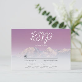 ロマンチックな紫色の夕焼けの雪山の結婚式 出欠カード