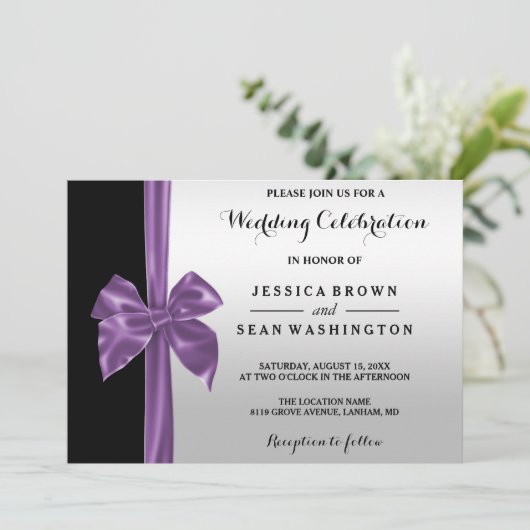 ロマンチックな絹の弓銀及び黒い結婚式 招待状 (スタンド正面)