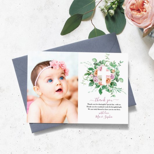 ロマンチックな花とフォトバプテスマのサンキューカード 招待状
