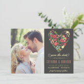 ロマンチックな花のハートの結婚式予告カード セーブザデート (スタンド正面)