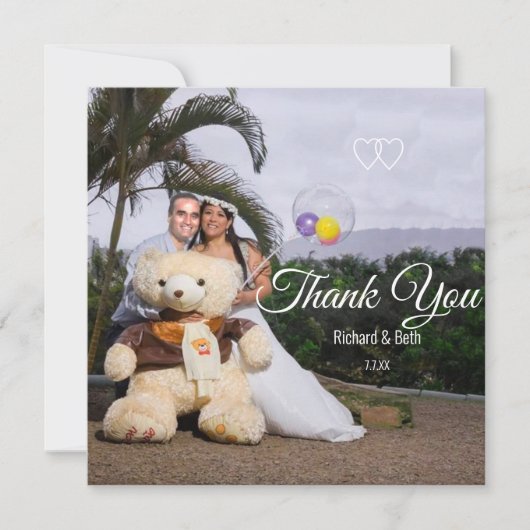 ロマンチックな花嫁と新郎の感謝のウェディング (正面)