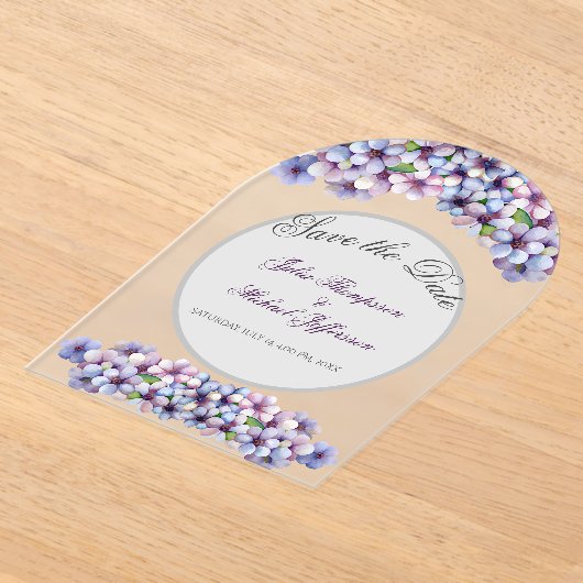 ロマンチックな詩的な薄紫水の色のフローラ アクリル招待状 (レイダウン)