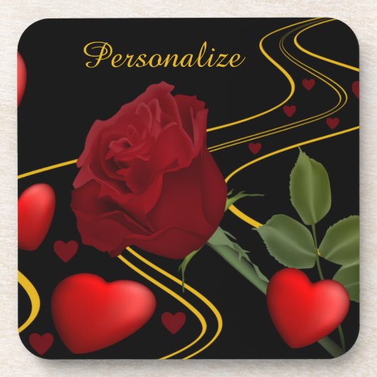 ロマンチックな赤いハートのパーソナライズバラ金ゴールドリボン コースター (正面)
