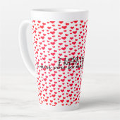 ロマンチックな赤いハートの形をした模様 カフェラテマグ (左アングル)