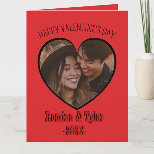 ロマンチックな赤いハートフォトカスタム文字を折り畳んだ カード (正面)