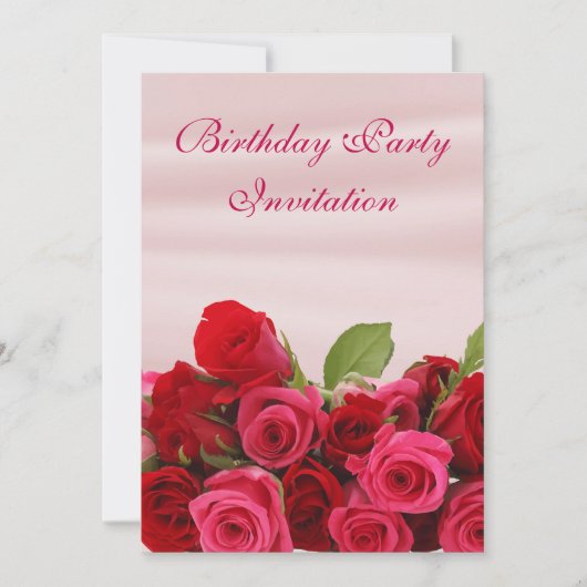 ロマンチックな赤いバラの誕生日パーティーの花束 招待状 (正面)