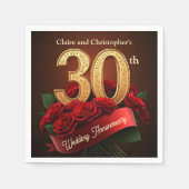 ロマンチックな赤いバラの金ゴールド30結婚周年 スタンダードカクテルナプキン (正面)