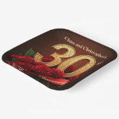 ロマンチックな赤いバラの金ゴールド30結婚周年 ペーパープレート (傾斜あり)