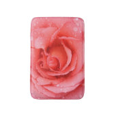 ロマンチックな赤いピンクのバラの水滴 バスマット (正面縦)