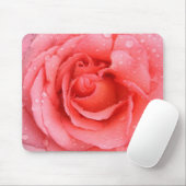 ロマンチックな赤いピンクのバラの水滴 マウスパッド (マウス)