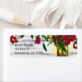 ロマンチックな赤い水彩画のバラとランタン ウェディング ラベル (インサイチュ)