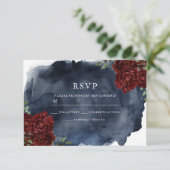 ロマンチックな赤のローズ&ネイビーの水の色結婚の数 出欠カード (スタンド正面)