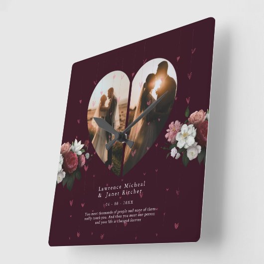 ロマンチックな赤カスタムハートの形のカップルの写真の贈り物 スクエア壁時計 (傾斜)