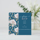 ロマンチックな青い背景に白いバラの結婚式ウェブサイトの出欠確認 (スタンド正面)