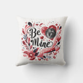 ロマンチックな"ビー峰"引用文ダーク赤いハートボヘミア クッション (裏面)