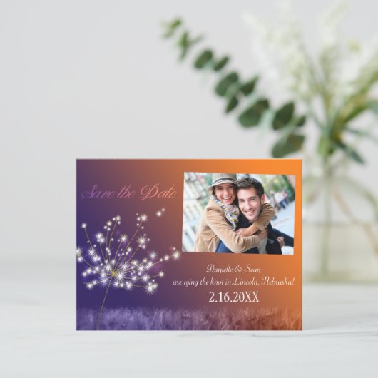 ロマンチックなDandelion写真結婚式の日付を保存 案内ポストカード (スタンド正面)