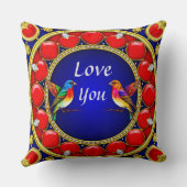 ロマンチックカラフルなハートに囲まれたハミングバード クッション (裏面)