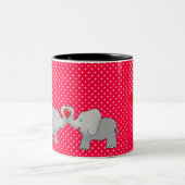 ロマンチックゾウ&赤いハートオン水玉模様 ツートーンマグカップ (中央)