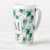ロマンチックティール（緑がかった色）グリーンクリームバラフローラモノグラム カフェラテマグ (右アングル)