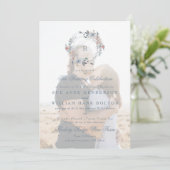 ロマンチックフローラモノグラムリース結婚写真 招待状 (スタンド正面)