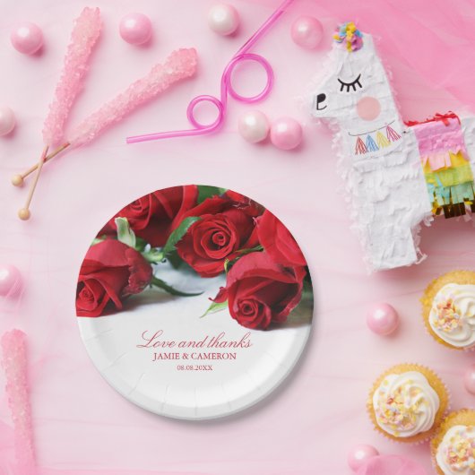 ロマンチックレッドローズ名前をカスタムする結婚ズ ペーパープレート (パーティー)