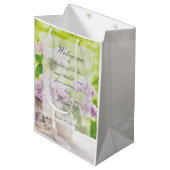 ロマンチック春フラワーフローラホワイト薄紫結婚ズ ミディアムペーパーバッグ (正面アングル)