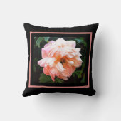 ロマンチック春牡丹イン淡い色のピーチ クッション (裏面)
