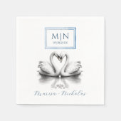 ロマンチック結婚スワンズナプキンズブルーモノグラム スタンダードカクテルナプキン (正面)