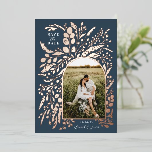 ロマンチック絵を描なフローラアーチ写真 |日付の保存 箔招待状 (立ち正面)