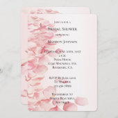 ロマンチック赤面ピンクローズ花びらブライダルシャワー 招待状 (正面/裏面)