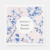 ロマンチック赤面ブルーフローラブライダルシャワー スタンダードランチョンナプキン (正面)