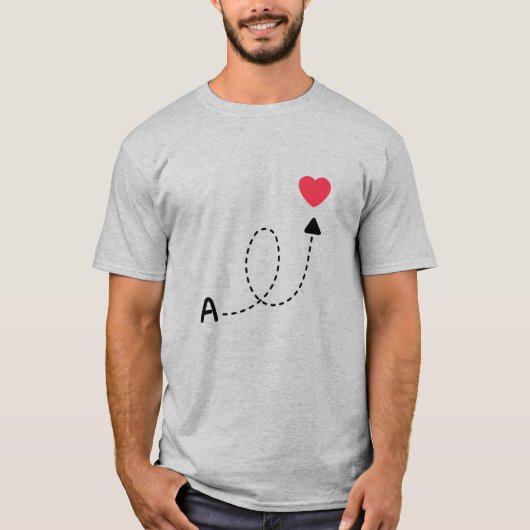 ロマンティックなイニシャルラブデザイン Tシャツ (正面)