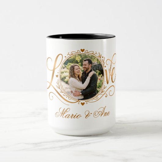 ロマンティックなカップルの名入れ結婚記念日 マグカップ (中央)