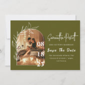 ロマンティックなセージグリーンのアーチのSave The Dateカード 招待状 (正面)