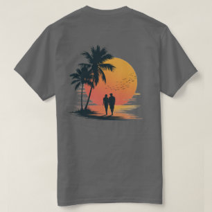 ロマンティックな夕日の散歩 Tシャツ