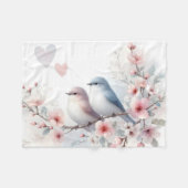 ロマンティックな愛の鳥 桜の枝 フリースブランケット (正面(横))