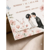 ロマンティックな水彩のカップルと花の結婚式 招待状