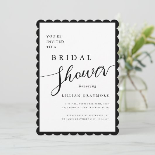 ロマンモダンティスクリプトのスキャロップブライダルシャワー 招待状 (スタンド正面)