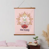 ロラバニーヨガロータスポーズ 吊り下げ型タペストリー (寝室)