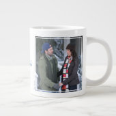 ロレリ&ルークホールディングハンズインザスノー ジャンボコーヒーマグカップ (右)